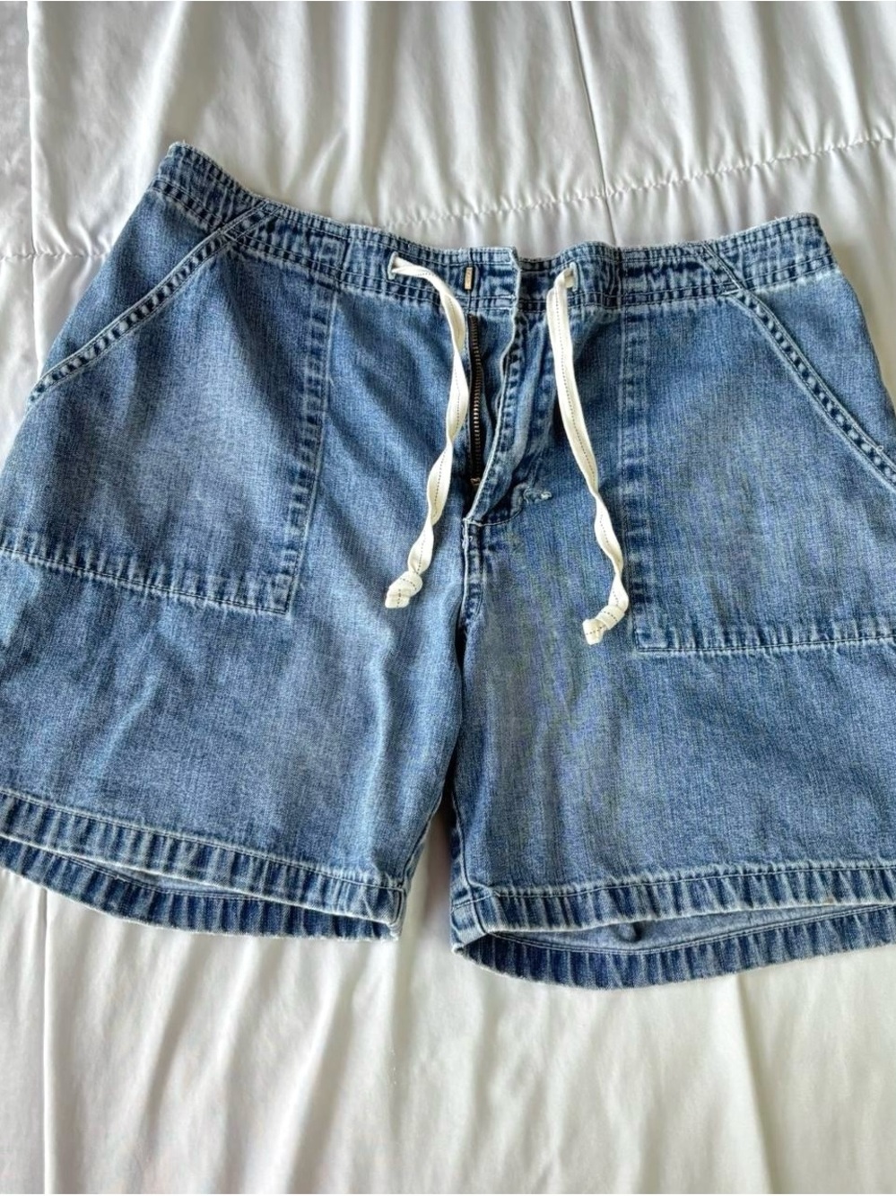 Vintage Y2K Old Navy Light Blue Denim Drawstring Women's Shorts
